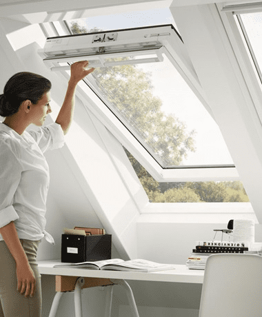 Centre Pivot Window